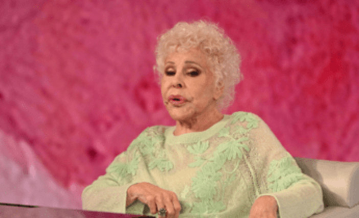 Ornella Vanoni, l'ultima chiamata prima della morte: "Se lo sentiva..." Ornella Vanoni, l'ultima chiamata prima della morte: "Se lo sentiva..."