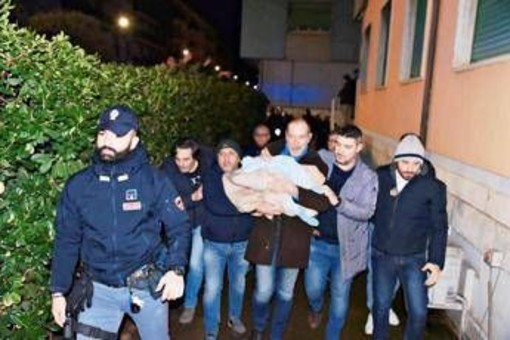 Neonata rapita a Cosenza, si allarga l'inchiesta. Rosa Vespa oggi in tribunale