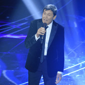Gianni Morandi si prende una pausa dai social, i fan: &quot;Di nuovo?&quot;