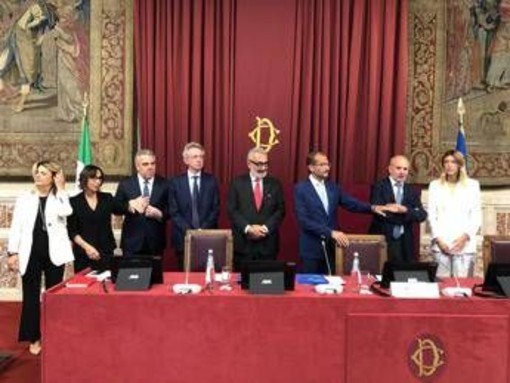 Farmaceutica, Schillaci: &quot;Testo unico per superare norme frammentate e farraginose&quot;