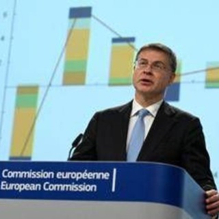 Pil, Ue taglia stime Italia: nel 2025 +0,4%. Cala il deficit