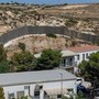 In 44 sbarcano a Lampedusa, sulla barca due corpi e tre intossicati