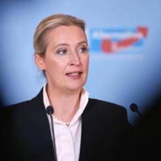 Ucraina, Weidel: "Basta soldi a Kiev, la guerra è già persa" Ucraina, Weidel: "Basta soldi a Kiev, la guerra è già persa"