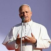 Papa: "Democrazia resti sana o diventa tirannia, potere in mano di pochi una minaccia"