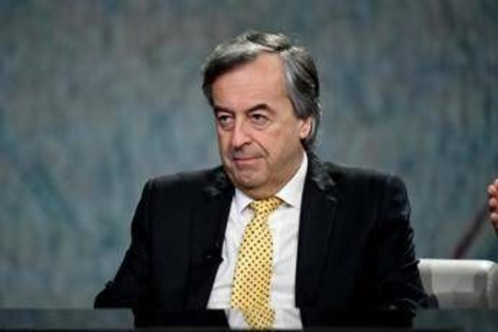 Burioni lascia i social: "Dopo 10 anni tempo di evolvere, clima non più costruttivo" Burioni lascia i social: "Dopo 10 anni tempo di evolvere, clima non più costruttivo"