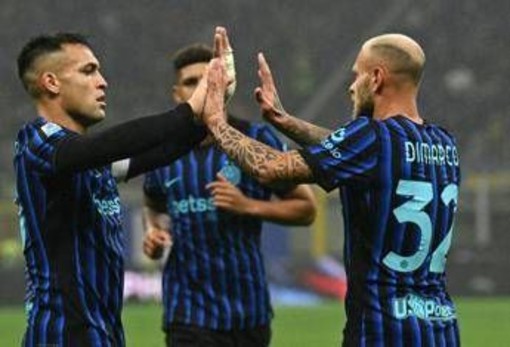 Inter-Cremonese 4-1, poker nerazzurro e Chivu in vetta