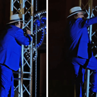 Al Bano, acrobazie a 83 anni: canta e... si arrampica sul palco - Il video