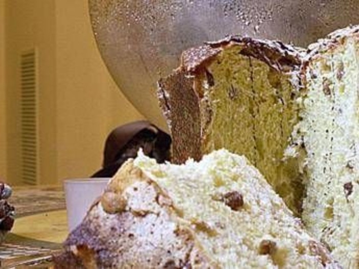 Panettone 2025, tra pomodoro e rosmarino è gara di ingredienti-novità Panettone 2025, tra pomodoro e rosmarino è gara di ingredienti-novità