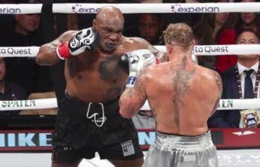 Tyson torna sul ring a 60 anni e sfida Mayweather in un match stellare