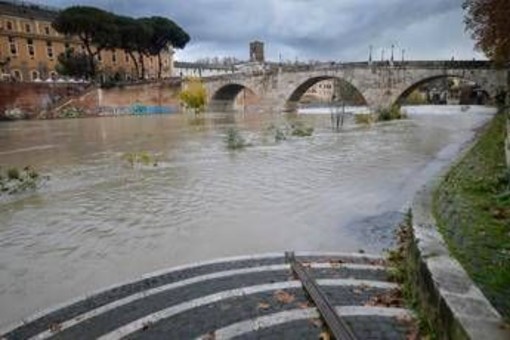 Roma, la promessa di Gualtieri: &quot;Entro 5 anni potremo fare il bagno nel Tevere&quot;