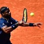 Roland Garros, Tiafoe vince e tifoso gli ruba la racchetta: "Posso riaverla?" Roland Garros, Tiafoe vince e tifoso gli ruba la racchetta: "Posso riaverla?"