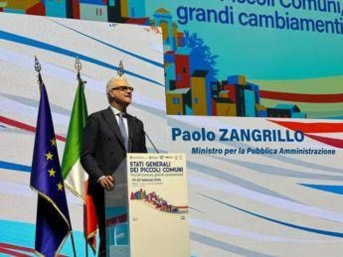 Enti locali, Zangrillo: "Salari più bassi nei piccoli comuni, ritardo che va recuperato"