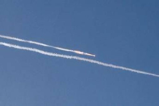 Israele-Iran, Trump: &quot;Tregua iniziata&quot;. Missili di Teheran nella notte, morti e feriti a Be'er Sheva