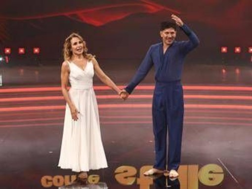 Barbara D'Urso a Ballando, la lettera del padre che le ha cambiato la vita Barbara D'Urso a Ballando, la lettera del padre che le ha cambiato la vita