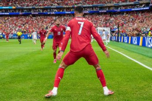 Cristiano Ronaldo, la rinascita ai Mondiali: "Non sono finito, I'm back" Cristiano Ronaldo, la rinascita ai Mondiali: "Non sono finito, I'm back"