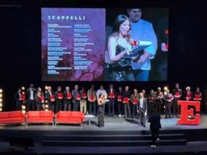 Le Guide de L’Espresso hanno premiato21 ristoranti e 7 cantine Le Guide de L’Espresso hanno premiato21 ristoranti e 7 cantine