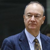 Maturità, Valditara agli studenti: "E' l'ora di tirare fuori il vostro valore" Maturità, Valditara agli studenti: "E' l'ora di tirare fuori il vostro valore"