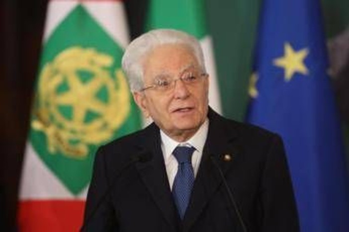 La Repubblica compie 80 anni, Mattarella: "Il 2 giugno svolta e base per un nuovo patto civile" La Repubblica compie 80 anni, Mattarella: "Il 2 giugno svolta e base per un nuovo patto civile"