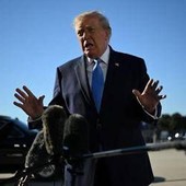 Trump, l'ultima idea: "Ricompensa di 1 milione a chi denuncia frodi alle elezioni"