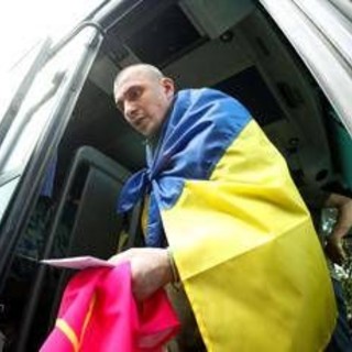 Ucraina, l'appello disperato dei soldati al fronte: "Per giorni senza cibo e acqua" Ucraina, l'appello disperato dei soldati al fronte: "Per giorni senza cibo e acqua"