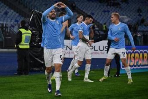 Lazio-Genoa 3-2, pioggia di rigori nell'Olimpico deserto Lazio-Genoa 3-2, pioggia di rigori nell'Olimpico deserto