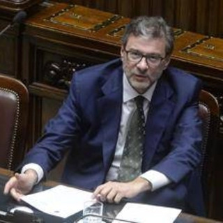 Giorgetti: &quot;Denatalità influenza debito e crescita&quot;
