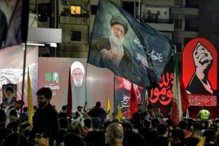 Iran, il Nyt: "Così gli ultraconservatori hanno fatto saltare l'accordo di pace con gli Usa" Iran, il Nyt: "Così gli ultraconservatori hanno fatto saltare l'accordo di pace con gli Usa"