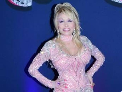 Dolly Parton non sta bene, l'appello della sorella: &quot;Pregate per lei&quot;