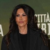 Ascolti tv, trionfa 'A testa alta': la serie di Canale 5 vola con il 25,2% Ascolti tv, trionfa 'A testa alta': la serie di Canale 5 vola con il 25,2%