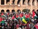 Corteo pro Pal a Roma, spuntano le bandiere di Hamas e Hezbollah