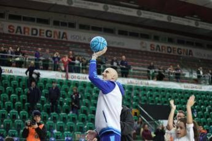 Polonara torna ad allenarsi: "Ho imparato ad apprezzare ciò che davo per scontato" Polonara torna ad allenarsi: "Ho imparato ad apprezzare ciò che davo per scontato"