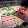 Superenalotto, numeri combinazione vincente oggi 8 luglio