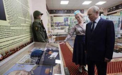Russia, Putin visita per la prima volte le isole Curili: ferma protesta del Giappone