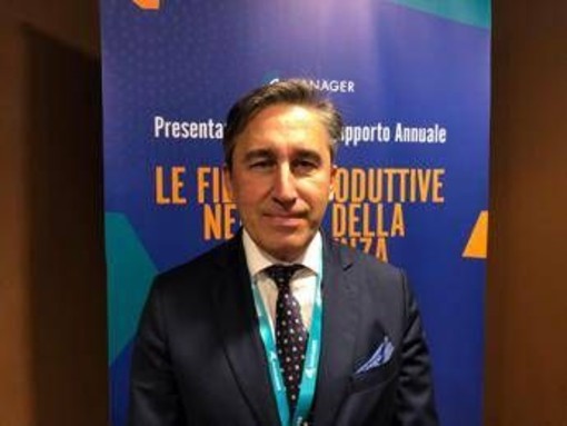 Loiero: "Rapporto Osservatorio 4.Manager base conoscenza filiere" Loiero: "Rapporto Osservatorio 4.Manager base conoscenza filiere"