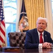 Trump ordina nuovi dazi sui farmaci, rivisti quelli sui metalli