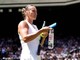 Wimbledon, malore sugli spalti. Sabalenka porta acqua e ghiaccio in tribuna