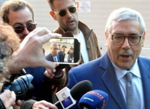Inchiesta corruzione, arrestato Totò Cuffaro Inchiesta corruzione, arrestato Totò Cuffaro
