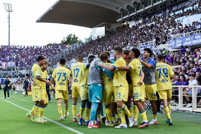 Fiorentina, festa centenario da incubo: il Frosinone cala il tris al franchi