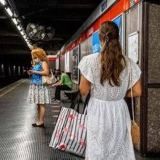 Pregliasco: &quot;Superare visione negativa mascherina, usarla se e quando serve&quot;