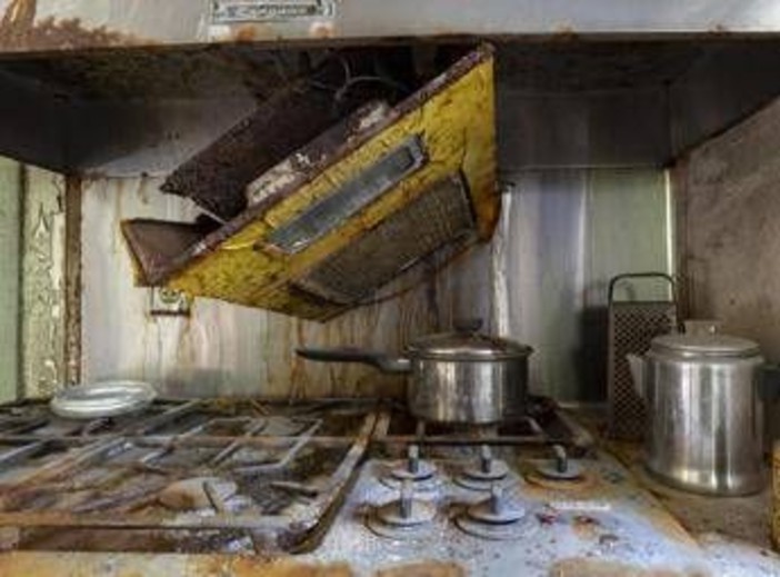 Treccani lancia l'allarme "barbonismo domestico": il disagio (spesso) invisibile Treccani lancia l'allarme "barbonismo domestico": il disagio (spesso) invisibile