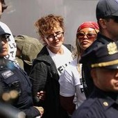 Proteste all'Onu contro Netanyahu, fermata Susan Sarandon Proteste all'Onu contro Netanyahu, fermata Susan Sarandon