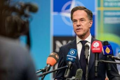 Nato, Rutte: "Alleati accelerano verso obiettivo 5%, miliardi di euro aggiuntivi per spese difesa"