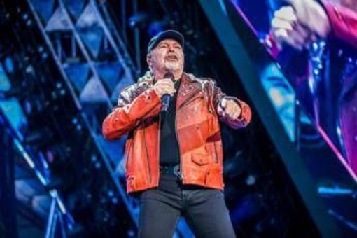 Vasco Rossi, lo sfogo sui fan: &quot;Non faccio parte del biglietto vacanza&quot;
