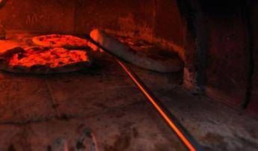 Vicenza, muore soffocato da un boccone alla cena di compleanno della madre Vicenza, muore soffocato da un boccone alla cena di compleanno della madre