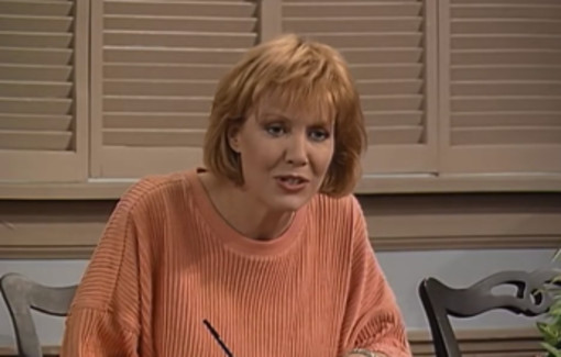 Addio ad Anne Schedeen, la mamma della sitcom 'Alf': aveva 77 anni Addio ad Anne Schedeen, la mamma della sitcom 'Alf': aveva 77 anni