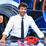 De Martino torna con Affari Tuoi, le novità: dallo studio 'versatile' a Tommasino De Martino torna con Affari Tuoi, le novità: dallo studio 'versatile' a Tommasino