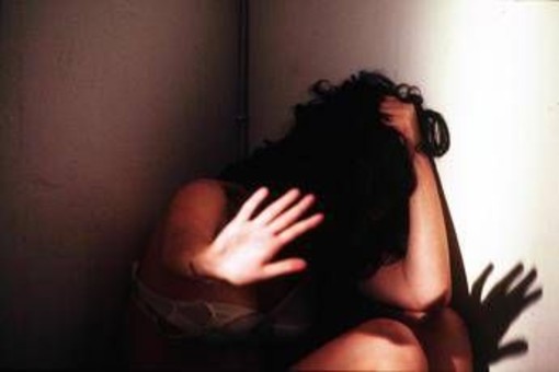 Genova, 27enne denuncia stupro di gruppo Genova, 27enne denuncia stupro di gruppo