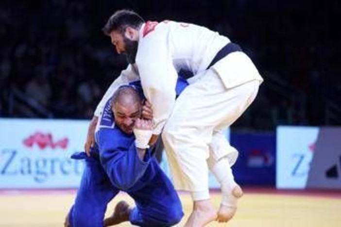 Judo, la Federazione Internazionale riammette i russi con inno e bandiera: è la prima a farlo