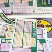 Superenalotto, numeri combinazione vincente oggi 25 agosto: nessun '6' né '5+1' Superenalotto, numeri combinazione vincente oggi 25 agosto: nessun '6' né '5+1'