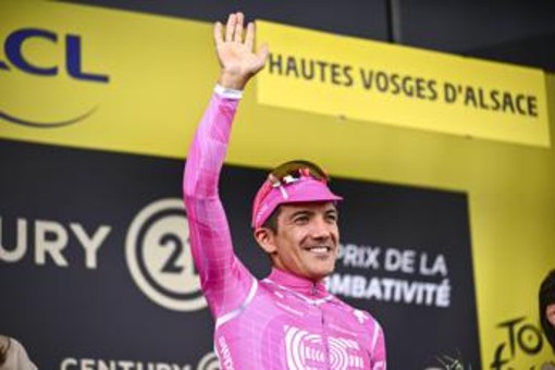 Tour de France, Carapaz vince la 18/a tappa e Pogacar sempre in maglia gialla Tour de France, Carapaz vince la 18/a tappa e Pogacar sempre in maglia gialla